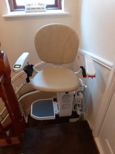 stair lift that turns corners